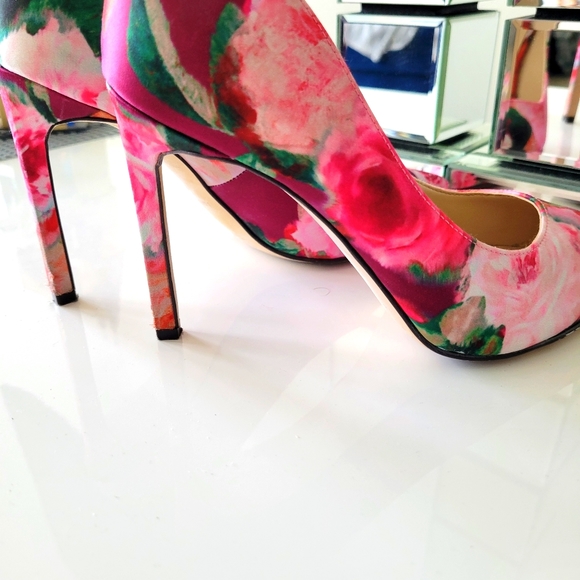 Nine West Pumps - Picture 3 of 4